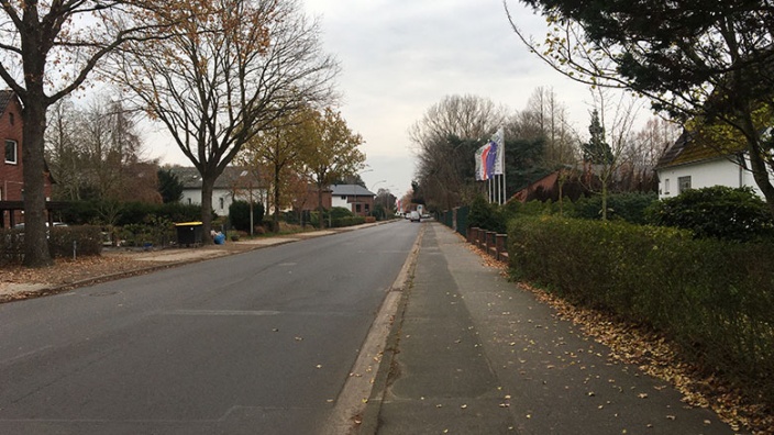 Radschutzstreifen und Parkverbote in der Esinger Straße abgewehrt